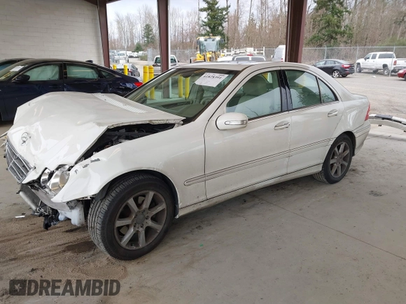 2007 Mercedes-Benz C 280 Luxury с VIN WDBRF54H97F880897, выставлен на аукционе IAAI как лот 41828391 с пробегом 177 644 миль миль и . История ставок и продаж доступна на DreamBid. Изображение 2.