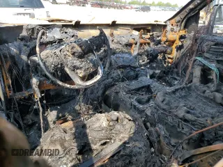 2020 GMC Sierra 3500HD Denali z VIN 1GT49WEY5LF116658, wystawiony jako Copart lot #62864934 z przebiegiem Nie podano mil oraz Szkody całkowita. Historia ofert i sprzedaży dostępna na DreamBid. Obrazek 8.