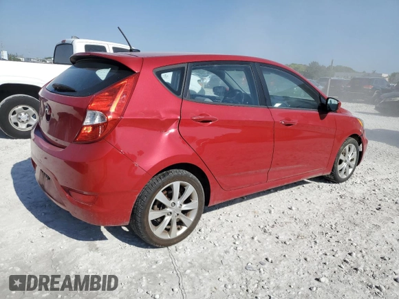 2013 Hyundai Accent SE z VIN KMHCU5AE0DU121047, wystawiony jako Copart lot #57244285 z przebiegiem 42 655 mil mil oraz Szkoda całkowita • Salvage title. Historia ofert i sprzedaży dostępna na DreamBid. Obrazek 3.
