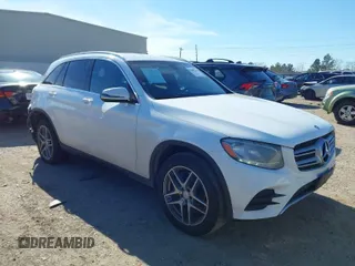 2016 Mercedes-Benz GLC with VIN WDC0G4JB0GF110213, listed as a IAAI auction lot 41257194 with 143,956 mi miles. Bid and sale history available at carsss.com. Image 1.