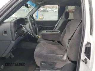 2000 GMC New Sierra 1500 SLE with VIN 2GTEC19T1Y1402268, listed as a Copart auction lot 51245315 with 127,372 mi miles and Salvage Title. Bid and sale history available at carsss.com. Image 7.