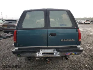 1993 Chevrolet Suburban with VIN 1GNEC16K5PJ308997, listed as a Copart auction lot 68327744 with 256,660 mi miles and Salvage Title. Bid and sale history available at carsss.com. Image 6.