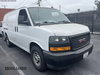 2023 GMC Savana Cargo z VIN 1GTW7AFP8P1143721, wystawiony jako IAAI lot #42383234 z przebiegiem 40 767 mil mil oraz . Historia ofert i sprzedaży dostępna na DreamBid. Obrazek 9.