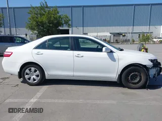 2007 Toyota Camry CE z VIN 4T1BE46K07U622980, wystawiony jako IAAI lot #42001498 z przebiegiem 100 360 mil mil oraz . Historia ofert i sprzedaży dostępna na DreamBid. Obrazek 14.