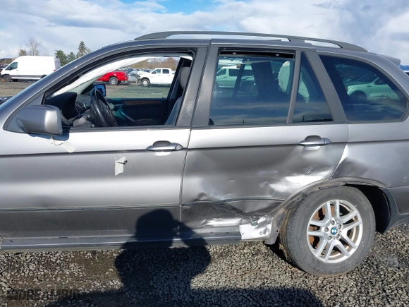 2004 BMW X5 3.0i with VIN 5UXFA13574LU36237, listed as a IAAI auction lot 41787350 with 1 mi miles. Bid and sale history available at carsss.com. Image 6.