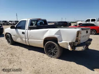 2000 Chevrolet Silverado 1500 with VIN 1GCEC14W5YE217348, listed as a Copart auction lot 46402225 with 316,234 mi miles and Salvage Title. Bid and sale history available at carsss.com. Image 2.