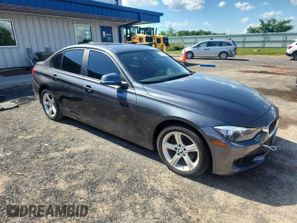 2013 BMW 3 Series 320i xDrive with VIN WBA3C3C51DF980707, listed as a Copart auction lot 63655825 with 148,487 mi miles and Clean title. Bid and sale history available at DreamBid. Image 4.
