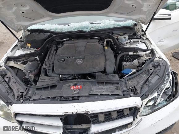 2015 Mercedes-Benz E-Class E 350 Luxury with VIN WDDHF8JB6FB096400, listed as a IAAI auction lot 41746076 with 88,170 mi miles. Bid and sale history available at carsss.com. Image 10.