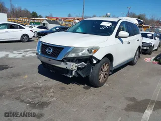2014 Nissan Pathfinder SV with VIN 5N1AR2MM8EC734437, listed as a IAAI auction lot 41833985 with 159,994 mi miles. Bid and sale history available at carsss.com. Image 2.