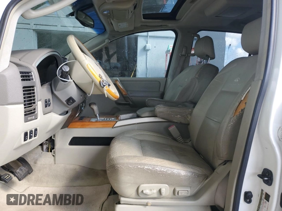 2005 Infiniti QX56 z VIN 5N3AA08CX5N804531, wystawiony jako Copart lot #43847445 z przebiegiem 130 074 mil mil oraz Szkoda całkowita • Salvage title. Historia ofert i sprzedaży dostępna na DreamBid. Obrazek 7.