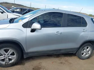 2021 Chevrolet Trax LS with VIN KL7CJKSB1MB308984, listed as a IAAI auction lot 41863856 with 46,121 mi miles. Bid and sale history available at carsss.com. Image 14.