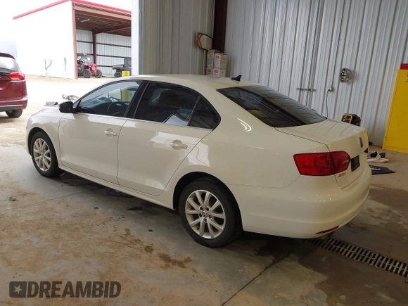 2013 Volkswagen Jetta SE with VIN 3VWDP7AJ0DM439860, listed as a IAAI auction lot 42145085 with 96,247 mi miles and . Bid and sale history available at DreamBid. Image 3.