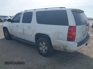 2008 Chevrolet Suburban LT w/3LT with VIN 1GNFK16388J108746, listed as a IAAI auction lot 41869151 with 274,851 mi miles. Bid and sale history available at carsss.com. Image 3.