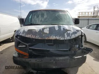 2003 Chevrolet Express Cargo z VIN 1GCHG35U531220101, wystawiony jako Copart lot #49040665 z przebiegiem 321 267 mil mil oraz Szkoda całkowita • Salvage title. Historia ofert i sprzedaży dostępna na DreamBid. Obrazek 5.