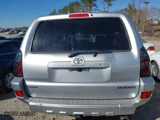 2005 Toyota 4Runner SR5 with VIN JTEZU14R258028882, listed as a IAAI auction lot 41745577 with 251,256 mi miles. Bid and sale history available at carsss.com. Image 16.