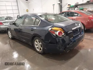 2008 Nissan Altima 2.5 S with VIN 1N4AL21E38C245599, listed as a IAAI auction lot 41914002 with 153,170 mi miles. Bid and sale history available at carsss.com. Image 3.
