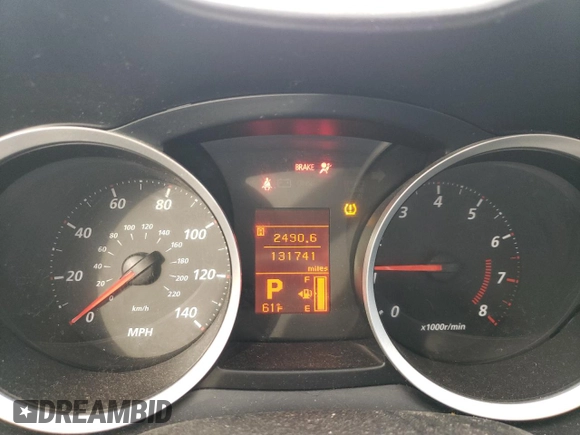 2010 Mitsubishi Lancer DE z VIN JA32U1FU2AU011815, wystawiony jako Copart lot #46727565 z przebiegiem 131 741 mil mil oraz Czysty tytuł • Clean title. Historia ofert i sprzedaży dostępna na DreamBid. Obrazek 9.