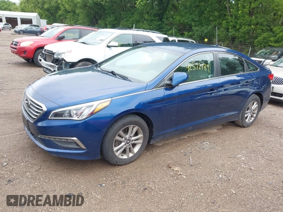 2015 Hyundai Sonata SE z VIN 5NPE24AF9FH043127, wystawiony jako IAAI lot #42372189 z przebiegiem 73 858 mil mil oraz . Historia ofert i sprzedaży dostępna na DreamBid. Obrazek 2.