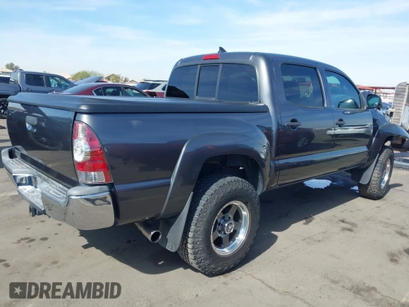 2014 Toyota Tacoma with VIN 3TMLU4EN0EM145573, listed as a IAAI auction lot 41621189 with 178,281 mi miles. Bid and sale history available at carsss.com. Image 4.