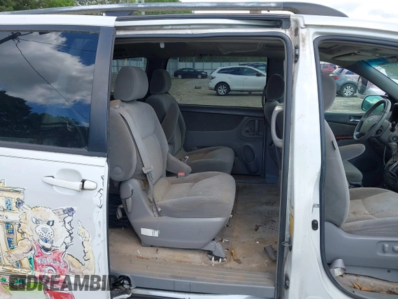 2005 Toyota Sienna XLE with VIN 5TDZA22C25S309013, listed as a IAAI auction lot 42172297 with Not Provided miles and . Bid and sale history available at carsss.com. Image 8.