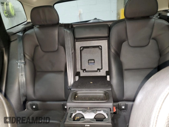 2020 Volvo XC60 Momentum с VIN YV4A22RK1L1411921, выставлен на аукционе Copart как лот 57800965 с пробегом 67 869 миль миль и Списание • Salvage title. История ставок и продаж доступна на DreamBid. Изображение 10.