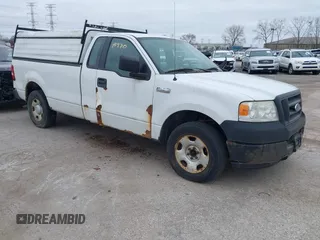 2005 Ford F-150 XL with VIN 1FTRF12W05NB86632, listed as a IAAI auction lot 41908970 with 240,245 mi miles. Bid and sale history available at carsss.com. Image 1.