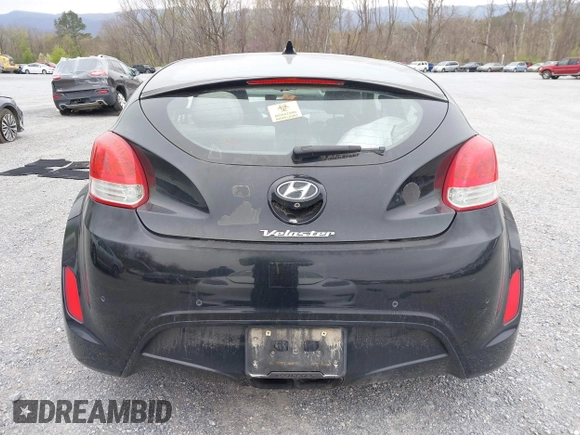2012 Hyundai Veloster w/Gray Int z VIN KMHTC6AD6CU054422, wystawiony jako IAAI lot #41930634 z przebiegiem 144 681 mil mil oraz . Historia ofert i sprzedaży dostępna na DreamBid. Obrazek 17.