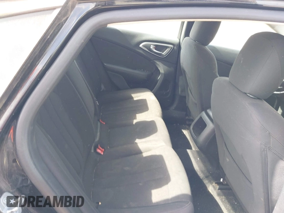 2015 Chrysler 200 Limited с VIN 1C3CCCAB8FN547054, выставлен на аукционе IAAI как лот 42455432 с пробегом 180 265 миль миль и . История ставок и продаж доступна на DreamBid. Изображение 8.