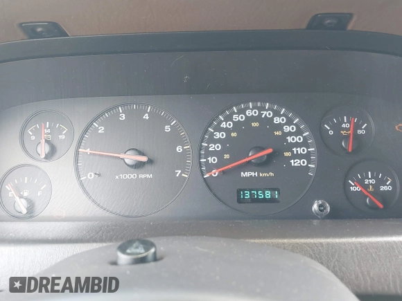 2001 Jeep Grand Cherokee Laredo с VIN 1J4GX48S31C564873, выставлен на аукционе IAAI как лот 42310387 с пробегом 137 581 миль миль и . История ставок и продаж доступна на DreamBid. Изображение 7.