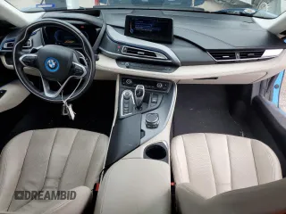 2016 BMW i8 z VIN WBY2Z2C53GV675452, wystawiony jako Copart lot #71328292 z przebiegiem 50 401 mil mil oraz . Historia ofert i sprzedaży dostępna na DreamBid. Obrazek 8.