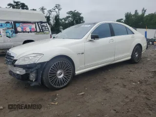 2011 Mercedes-Benz S 550 with VIN WDDNG8GB7BA383168, listed as a Copart auction lot 60801105 with 123,251 mi miles and Salvage title. Bid and sale history available at DreamBid. Image 1.
