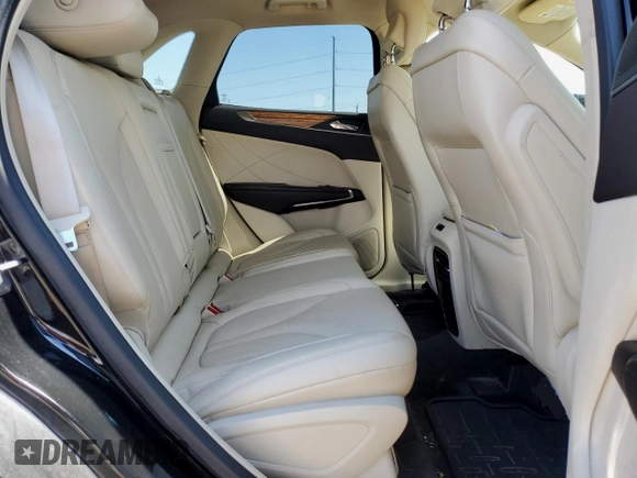 2016 Lincoln MKC Select z VIN 5LMCJ2D99GUJ20017, wystawiony jako Copart lot #57096925 z przebiegiem 95 529 mil mil oraz Czysty tytuł • Clean title. Historia ofert i sprzedaży dostępna na DreamBid. Obrazek 11.