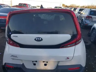 2020 Kia Soul LX with VIN KNDJ23AU7L7059589, listed as a IAAI auction lot 41405315 with 61,788 mi miles. Bid and sale history available at carsss.com. Image 17.