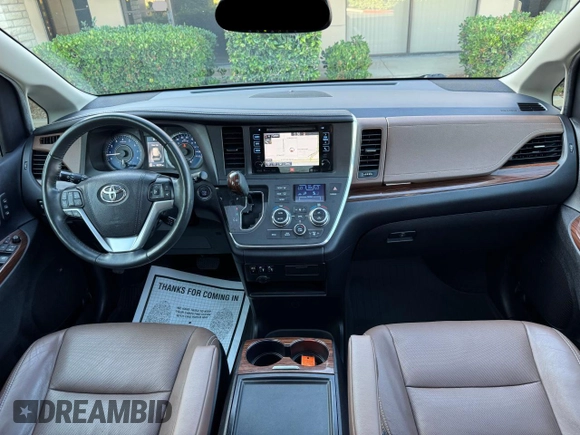 2017 Toyota Sienna XLE Auto Access Seat с VIN 5TDYZ3DC6HS850223, выставлен на аукционе Copart как лот 62039325 с пробегом 46 278 миль миль и Списание • Salvage title. История ставок и продаж доступна на DreamBid. Изображение 9.