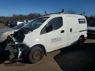 2015 Nissan NV200 S z VIN 3N6CM0KN4FK691039, wystawiony jako Copart lot #49641235 z przebiegiem Nie podano mil oraz Czysty tytuł • Clean title. Historia ofert i sprzedaży dostępna na DreamBid. Obrazek 1.