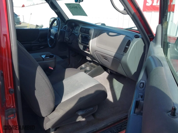 2003 Ford Ranger XL Fleet with VIN 1FTZR45E03PB60352, listed as a IAAI auction lot 41866921 with 85,836 mi miles. Bid and sale history available at carsss.com. Image 5.