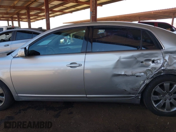 2006 Toyota Avalon XL with VIN 4T1BK36BX6U139417, listed as a IAAI auction lot 42131481 with 171,624 mi miles and . Bid and sale history available at carsss.com. Image 14.