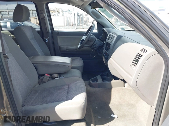 2007 Dodge Dakota SLT with VIN 1D7HE48N47S144084, listed as a IAAI auction lot 41798243 with 190,248 mi miles and . Bid and sale history available at carsss.com. Image 5.