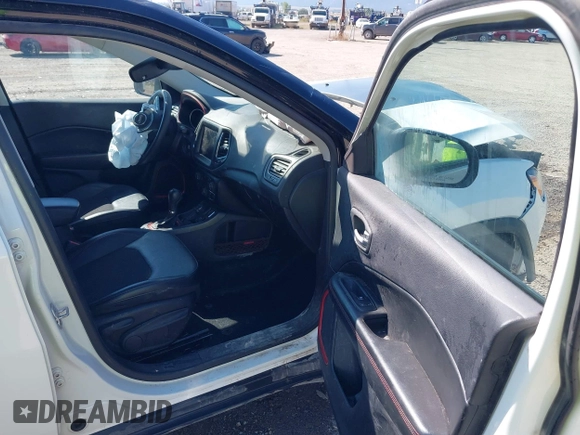 2021 Jeep Compass Trailhawk with VIN 3C4NJDDB0MT551172, listed as a IAAI auction lot 40155947 with 50,794 mi miles and . Bid and sale history available at DreamBid. Image 5.