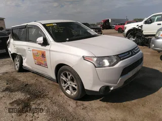 2014 Mitsubishi Outlander SE z VIN JA4AD3A39EZ017136, wystawiony jako IAAI lot #37538518 z przebiegiem 186 069 mil mil oraz . Historia ofert i sprzedaży dostępna na DreamBid. Obrazek 1.