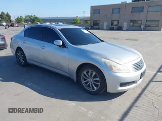 2008 Infiniti G35 Journey with VIN JNKBV61E28M212313, listed as a IAAI auction lot 42131325 with 143,123 mi miles. Bid and sale history available at carsss.com. Image 1.