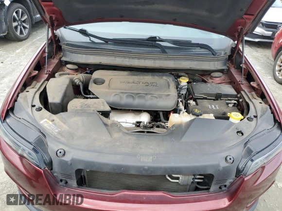 2019 Jeep Cherokee Latitude с VIN 1C4PJLCB1KD450634, выставлен на аукционе Copart как лот 58458655 с пробегом 87 714 миль миль и Списание • Salvage title. История ставок и продаж доступна на DreamBid. Изображение 12.