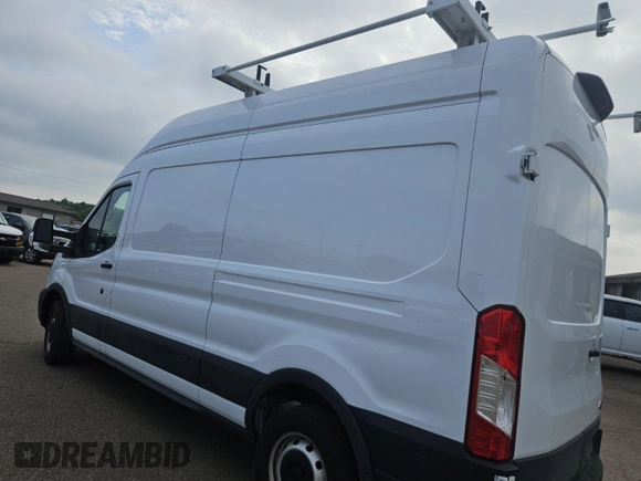 2023 Ford Transit Cargo z VIN 1FTBR1X86PKC02291, wystawiony jako IAAI lot #42791621 z przebiegiem 32 389 mil mil oraz . Historia ofert i sprzedaży dostępna na DreamBid. Obrazek 10.
