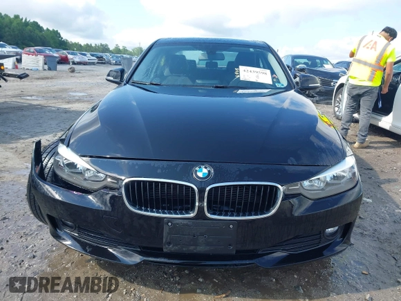 2013 BMW 3 Series 320i xDrive with VIN WBA3C3C52DF979114, listed as a IAAI auction lot 42439598 with 111,458 mi miles and . Bid and sale history available at DreamBid. Image 12.