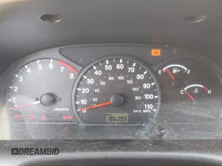 2002 Chevrolet Tracker z VIN 2CNBE13C426951703, wystawiony jako IAAI lot #42177942 z przebiegiem 186 096 mil mil oraz . Historia ofert i sprzedaży dostępna na DreamBid. Obrazek 7.