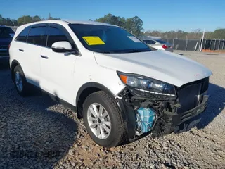 2020 Kia Sorento LX with VIN 5XYPG4A34LG623985, listed as a IAAI auction lot 41672235 with 54,614 mi miles. Bid and sale history available at carsss.com. Image 1.