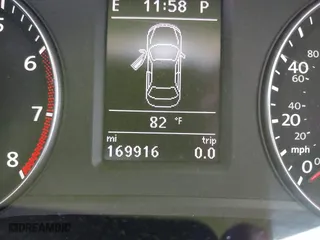 2013 Volkswagen Passat SE w/Sunroof with VIN 1VWBH7A36DC020984, listed as a IAAI auction lot 41883902 with 169,916 mi miles. Bid and sale history available at carsss.com. Image 15.