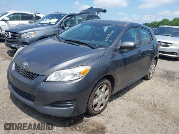2009 Toyota Matrix z VIN 2T1KU40EX9C009131, wystawiony jako IAAI lot #42478822 z przebiegiem 177 305 mil mil oraz . Historia ofert i sprzedaży dostępna na DreamBid. Obrazek 2.
