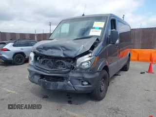 2015 Mercedes-Benz Sprinter Passenger with VIN WDZPE7DC1FP111850, listed as a IAAI auction lot 41920037 with 127,121 mi miles. Bid and sale history available at carsss.com. Image 18.