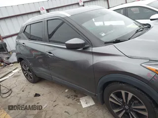 2020 Nissan Kicks SV z VIN 3N1CP5CV9LL519118, wystawiony jako IAAI lot #41899493 z przebiegiem 105 857 mil mil oraz . Historia ofert i sprzedaży dostępna na DreamBid. Obrazek 13.